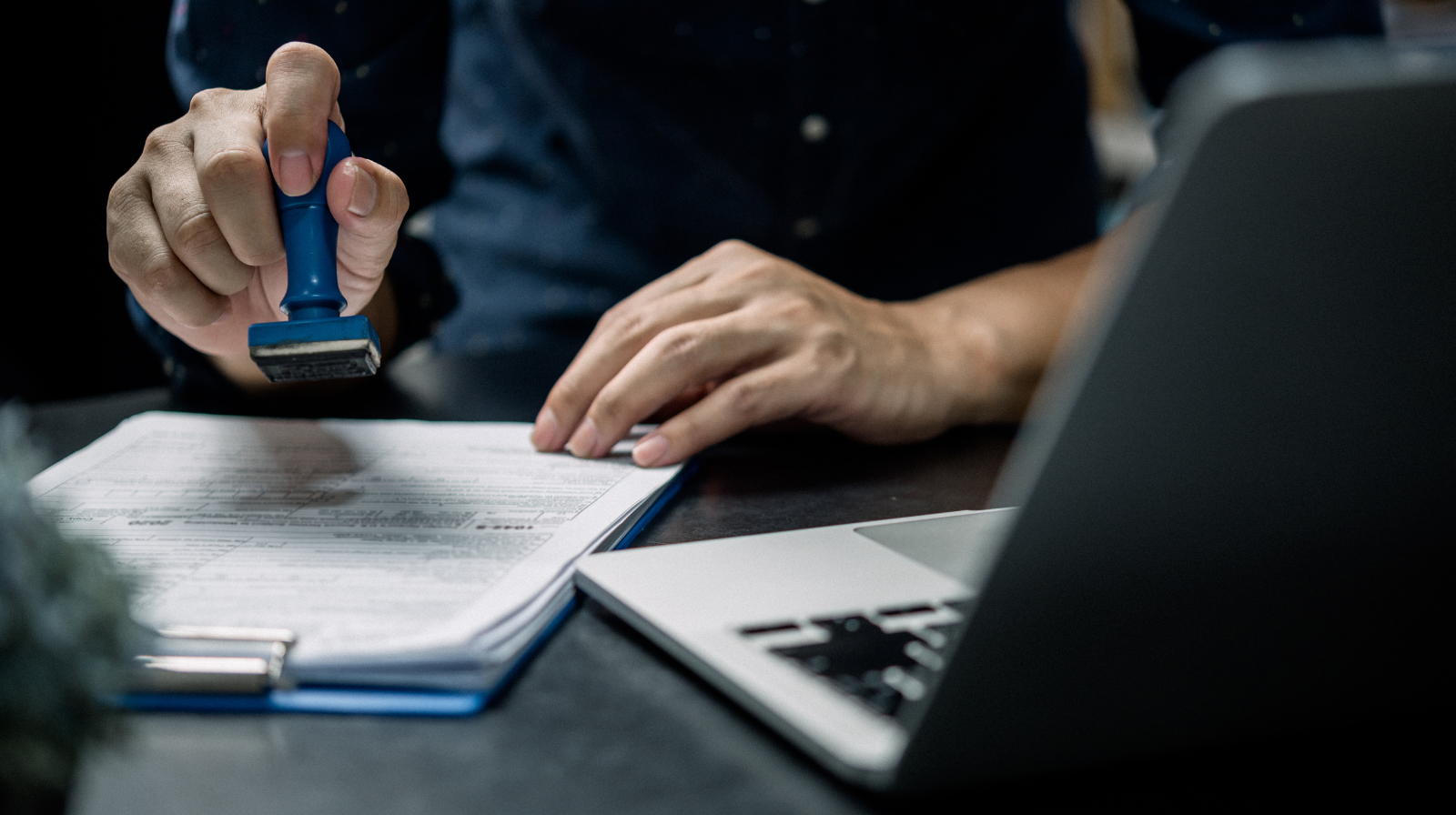 【保存版】YouTube運用稟議書の書き方｜費用対効果の見せ方とテンプレート完全ガイド